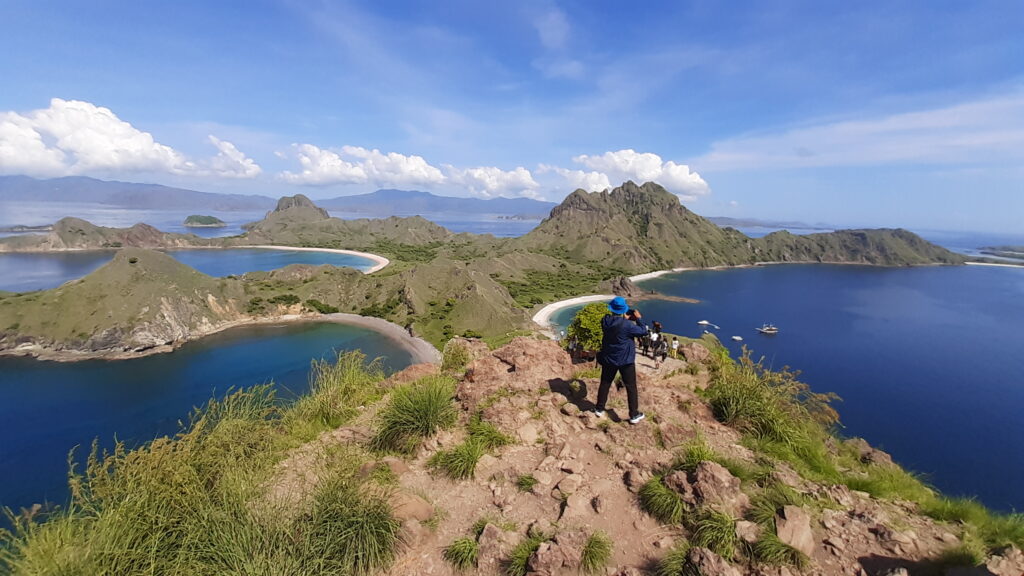 padar island komodo