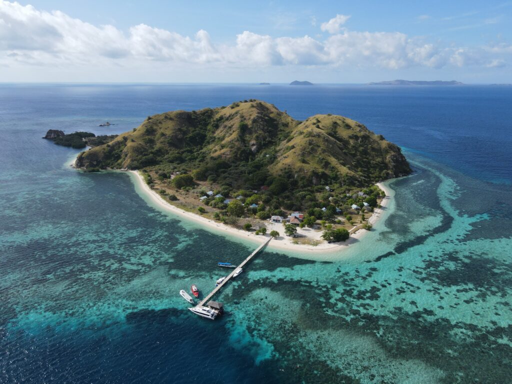 Kanawa Island Tour