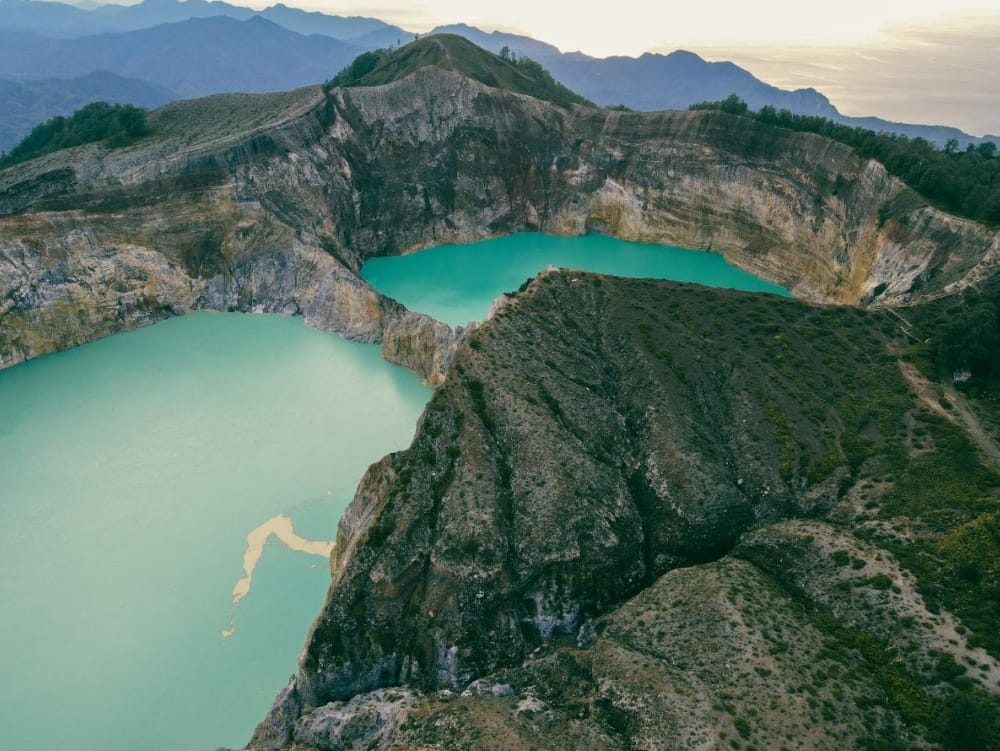 kelimutu lake